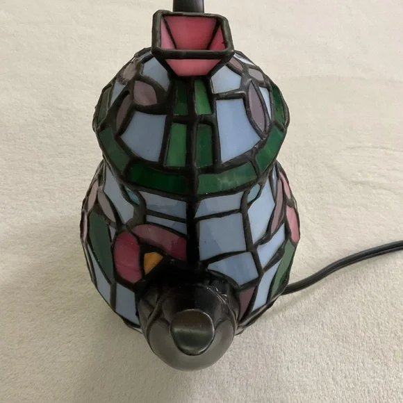 Tiffany Style Cheyenne Stained Glass Lighted Teapot Accent Table Lamp - Picture 6 of 16